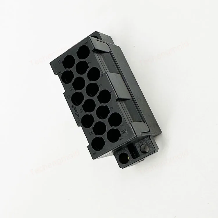 特诚科技PBT精密注塑件实拍 2